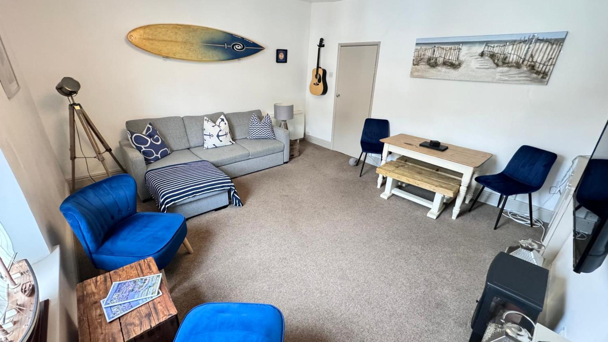Nancie'S Place - Dartmouth Town Center With Private Parking - A Traditional Georgian Private Duplex Apartment - Beautifully Refurbished - Two Bedrooms, Bathroom, Kitchen And Lounge Diner Exterior foto